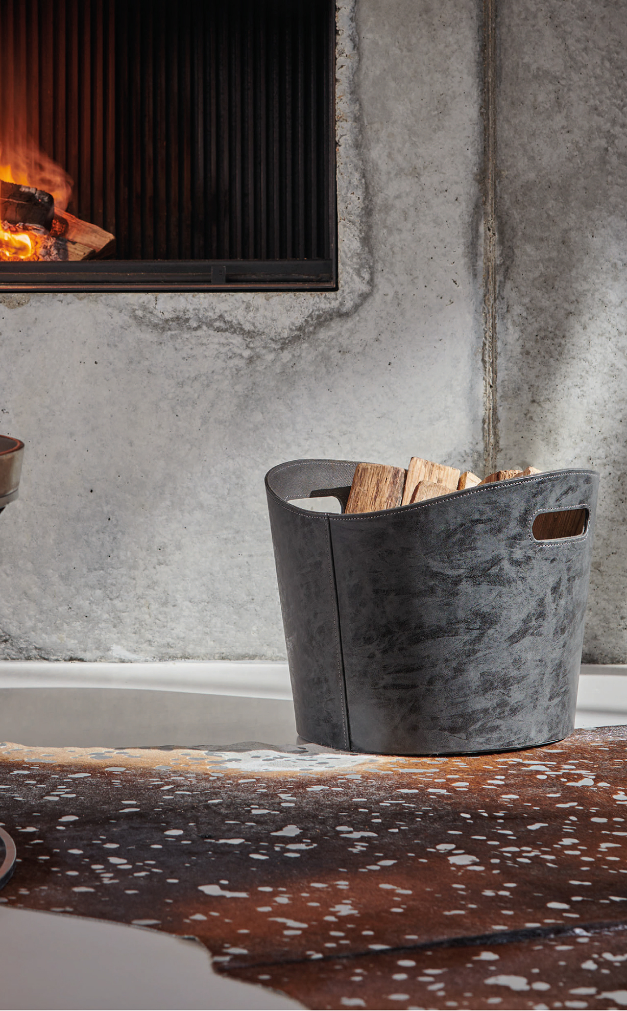 corbeille-buches-ambiance-gamma-noir-fp.jpg
