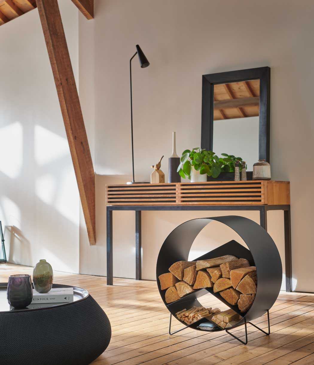 Range bûches intérieur : 31 idées déco pour stocker le bois