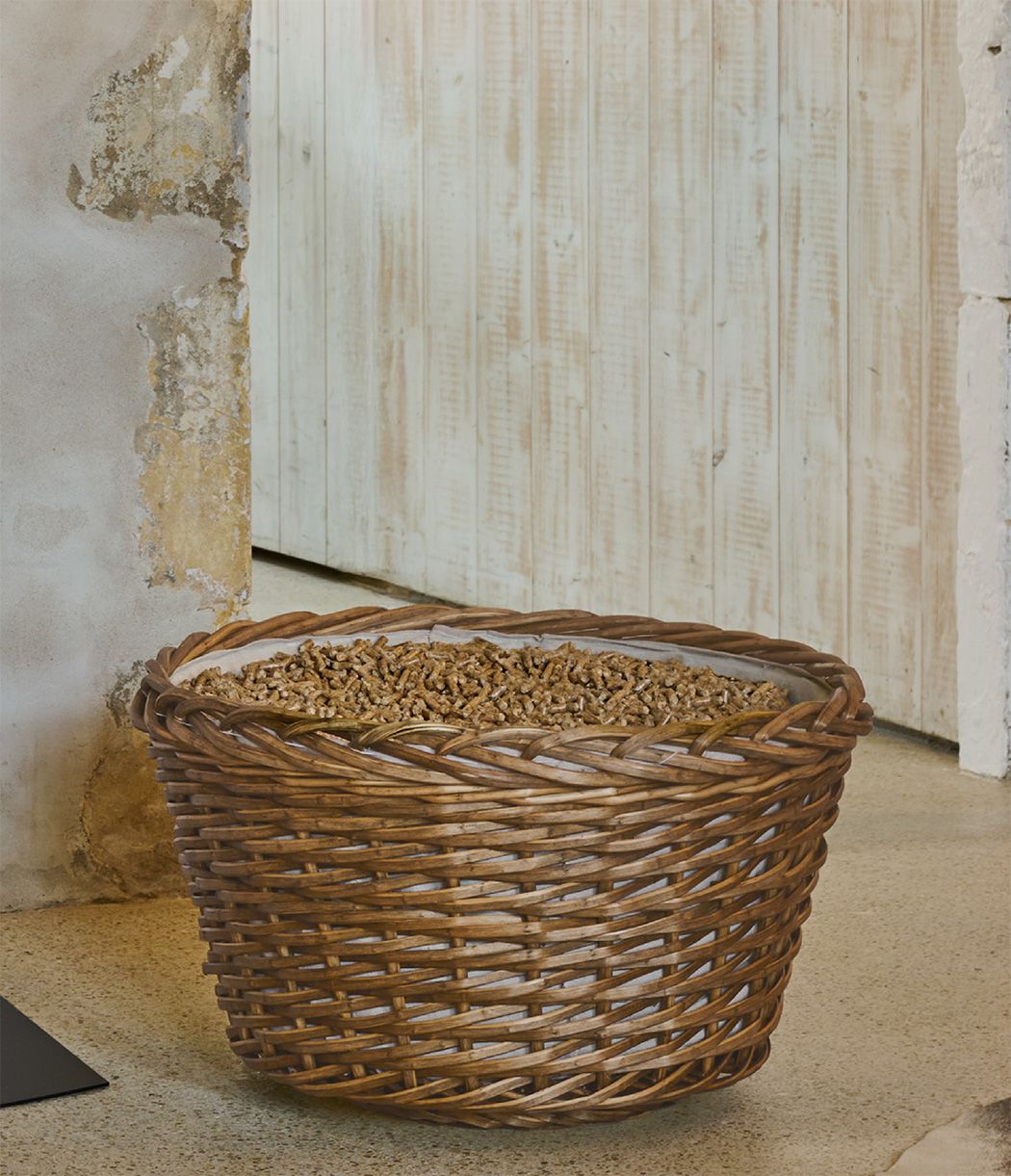 3542641732058-005.c1004-corbeille-buches-louison-osier-tissu-granules-ambiance-liste-3.jpg