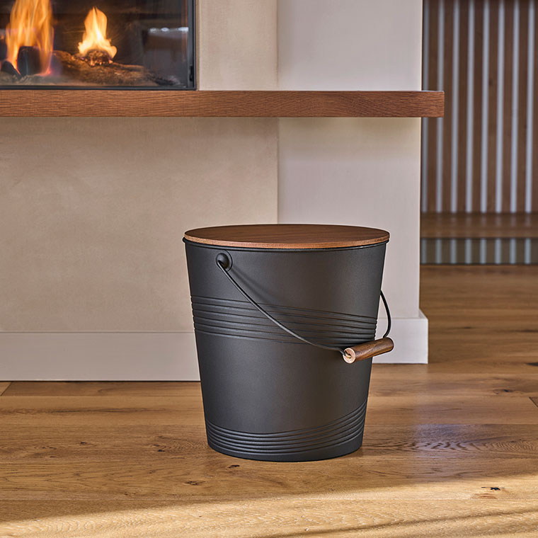 3542641751561-051.2422n-seau-cendres-couvercle-bois-ferme-ambiance2.jpg